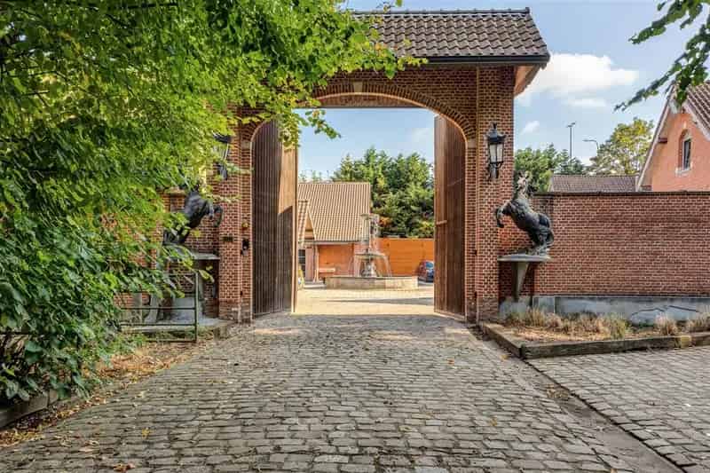 Villa te koop in Schoten