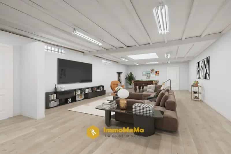 Ruim gelijkvloers appartement 250m2 te koop Stekene