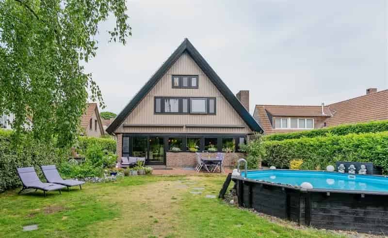 Huis te huur Essen-Heikant 5-6 slaapkamers 2 badkamers zwembad