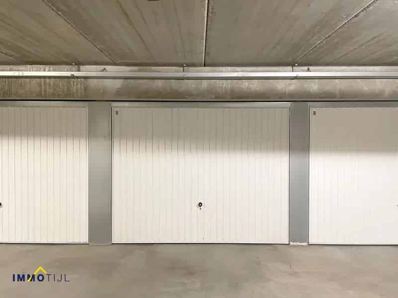 Afgesloten garagebox te Bredene!