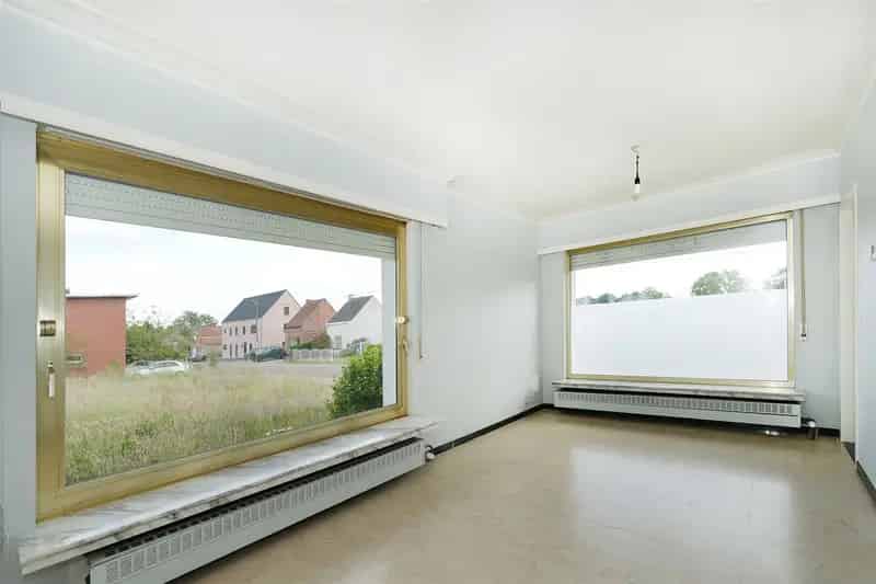 Stijlvolle open bebouwing met tuin, nabij 't dorp!
