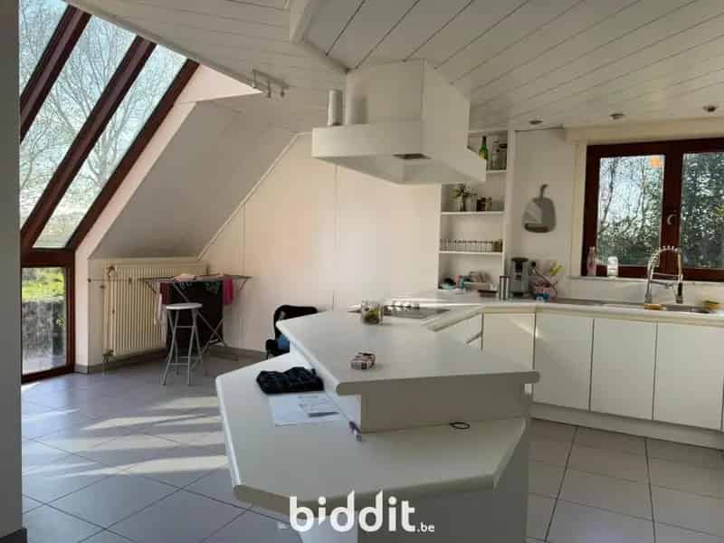 HOEVE MET BIJGEBOUWEN