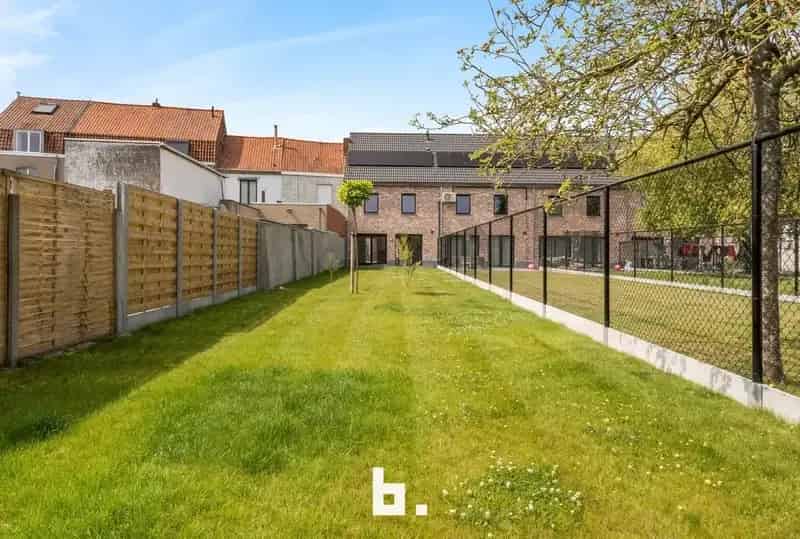 Nieuwbouwwoning in pastorijstijl nabij het centrum