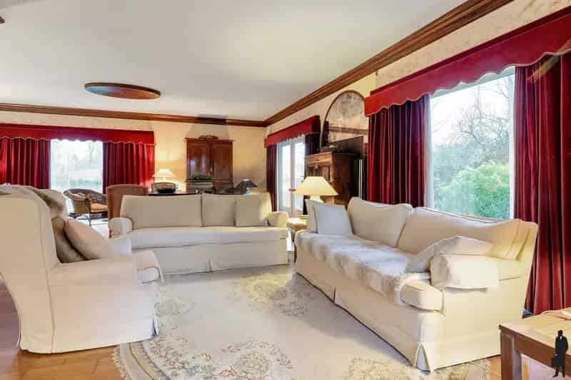 Unieke laagbouwvilla op perceel van 2.461m² te Beerse