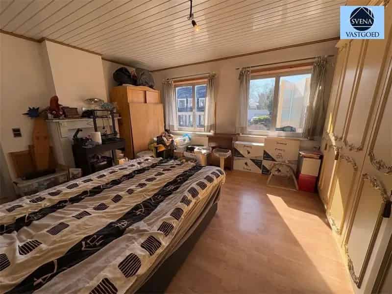 WONING GELEGEN NABIJ CENTRUM HERZELE