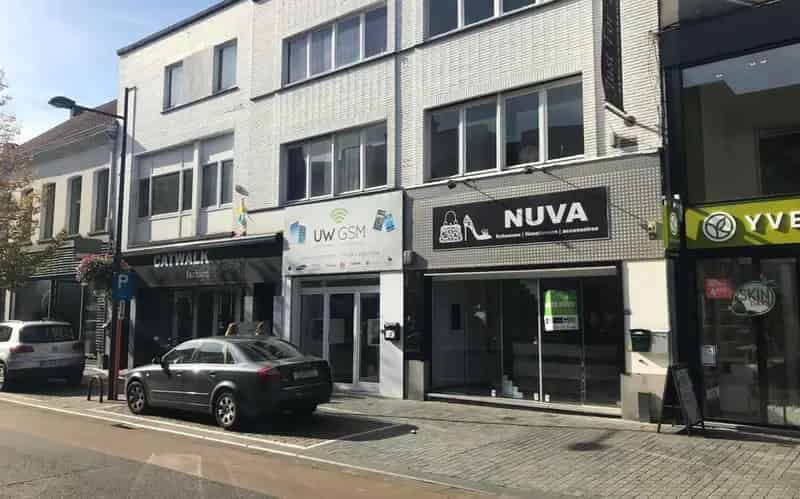Commercieel pand in de belangrijkste winkelstraat van Mol