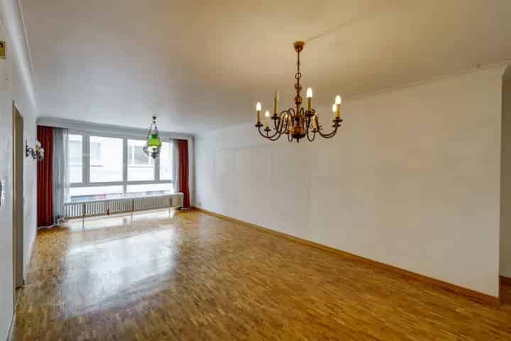 Te renoveren app met 3 Slpks in Turnhout inclusief garage