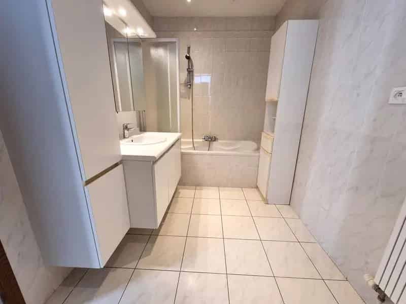 Centraal gelegen woning te Sint-Katelijne-Waver, instapklaar met 2 slaapkamers en leuk terras achteraan