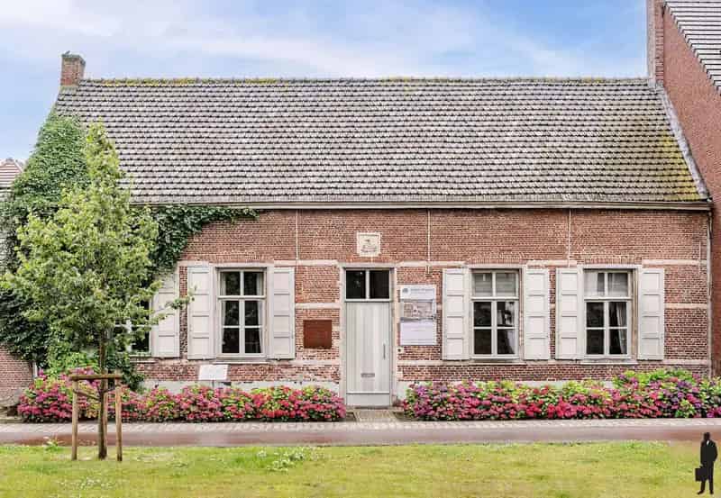 Historische hoeve met bijgebouwen!