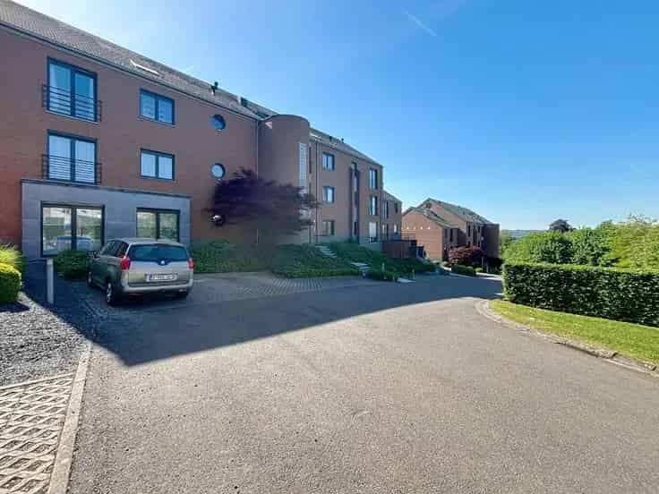 Appartement 100m2 2 slaapkamers Terras Parking Kelder