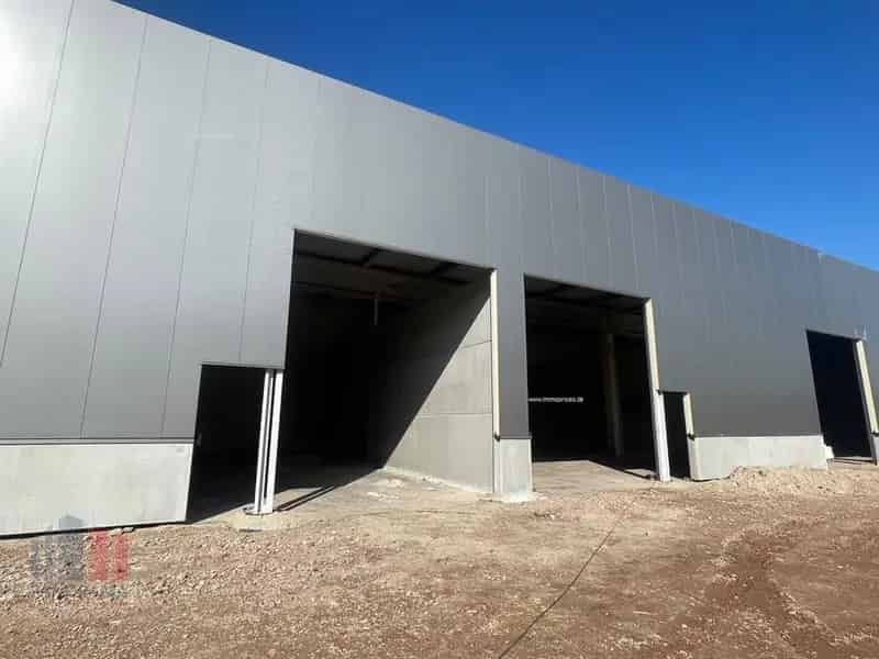 Nieuwbouw bedrijfsgebouw te koop in Brugge