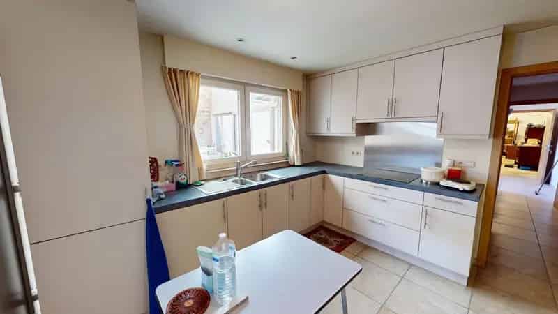 Zeer ruime woning met 5 slaapkamers!