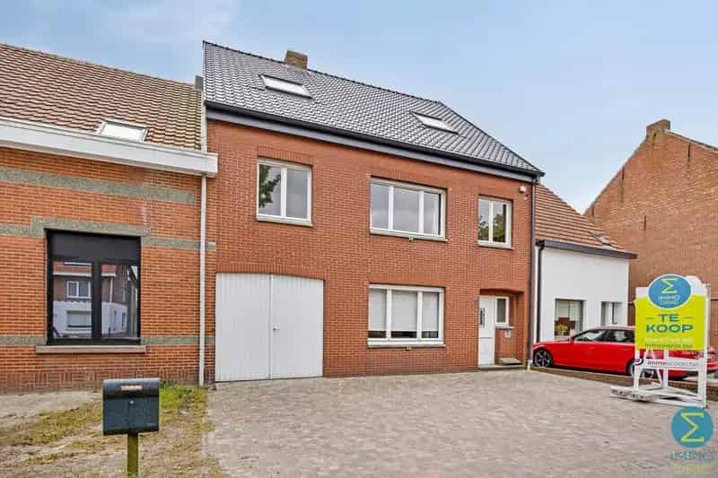 Huis te koop: 3 slaapkamers, tuin, zijingang - renovatieproject