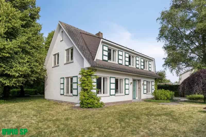 Huis te huur Olen Centrum: Ruime gezinswoning te renoveren