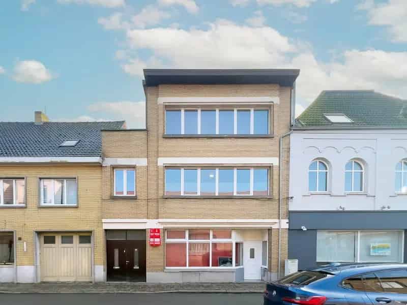 Opbrengsteigendom met 2 appartementen