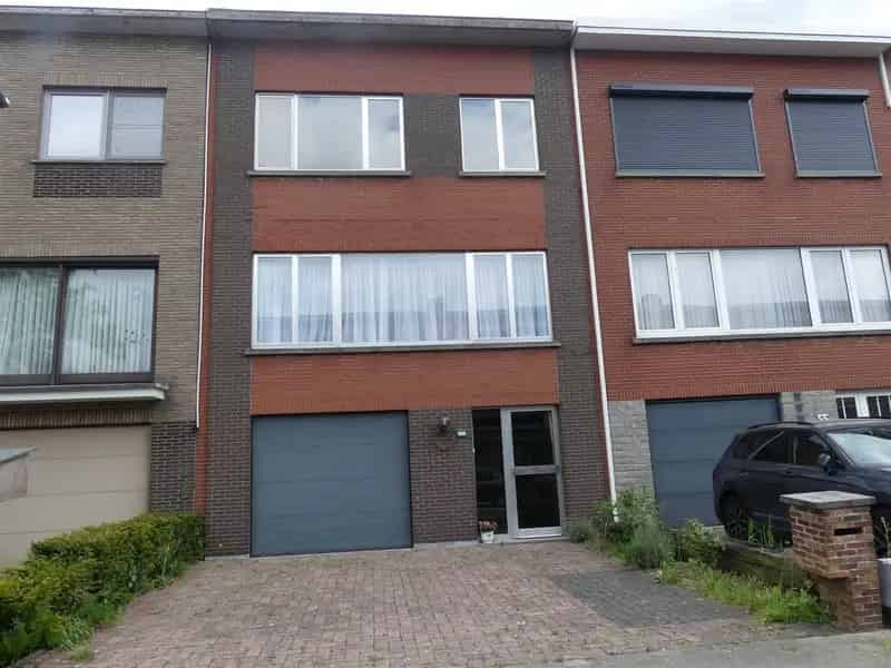 Bel-étage woning 4 slaapkamers rustig gelegen