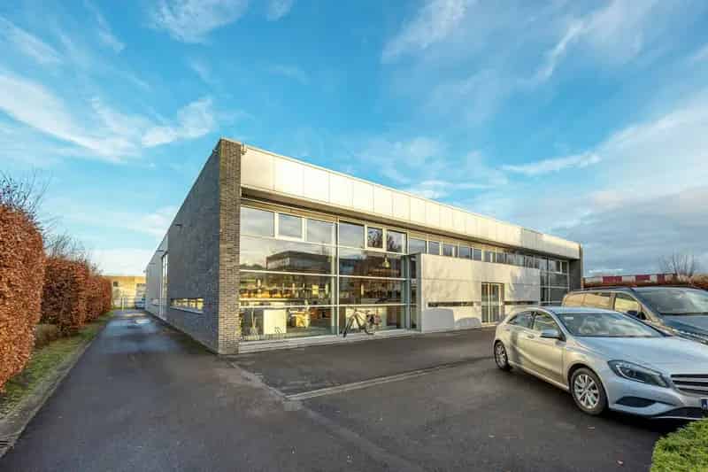Modern bedrijfsgebouw te koop te Kalmthout