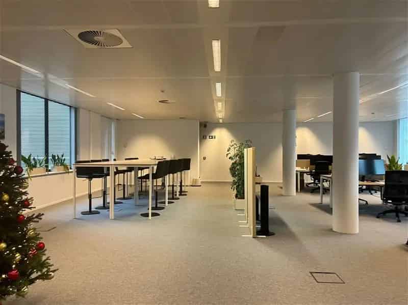 Instapklare kantoren aan het Centraal Station