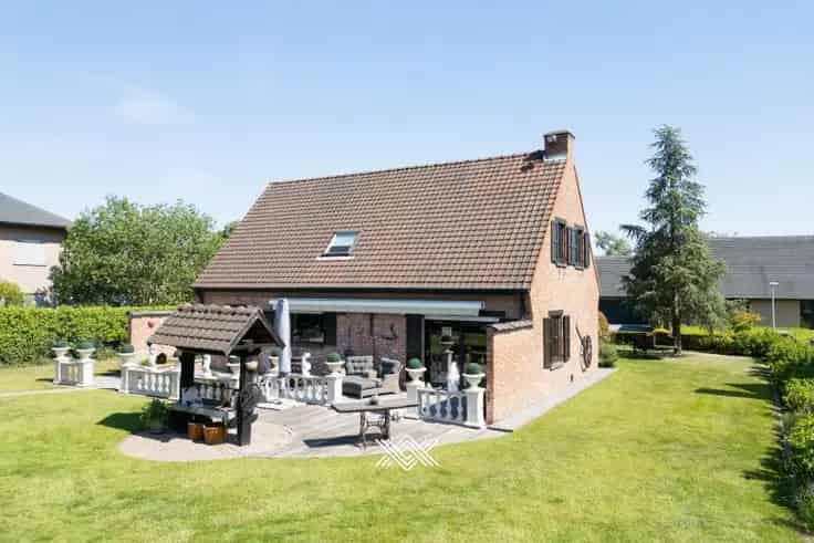 Huis Te Koop Ten Bosse: Villa met 3 slaapkamers en tuin
