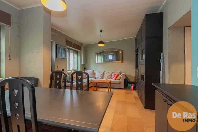 MERE - VERDER TE RENOVEREN WONINGEN MET KOER
