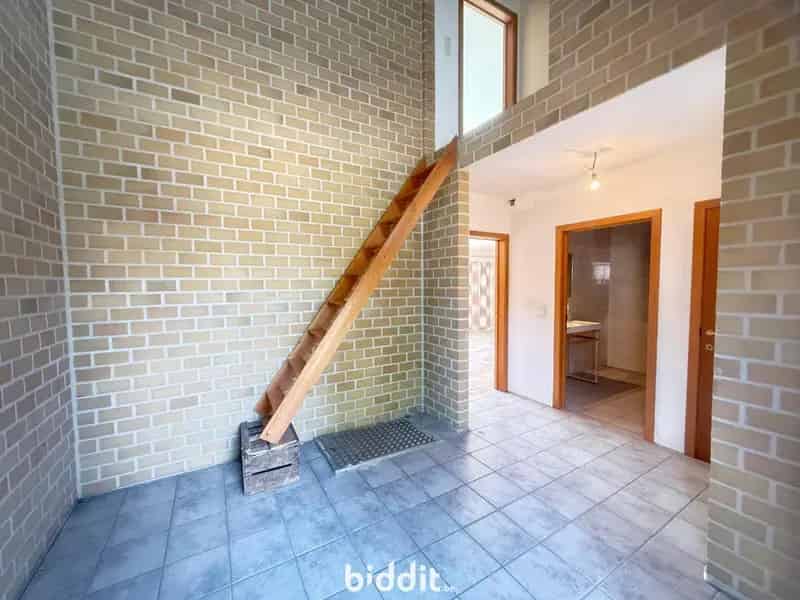 Rustig gelegen woonhuis open bebouwing met ruime tuin/garage