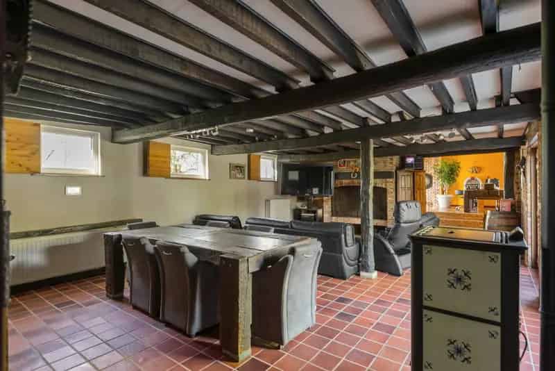 Huis te huur: Charmante hoeve met 3 slaapkamers en stallingen