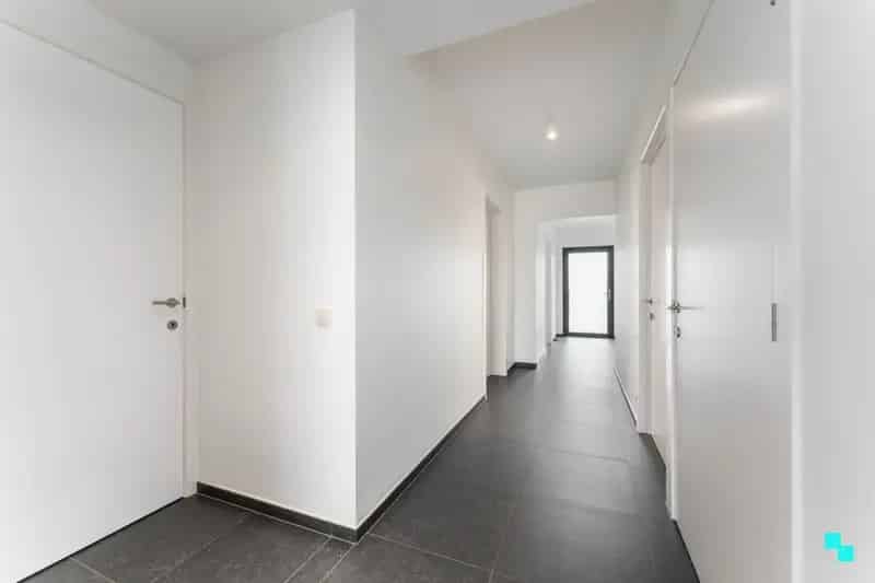 Multifunctioneel pand op vlot bereikbare locatie te Hooglede