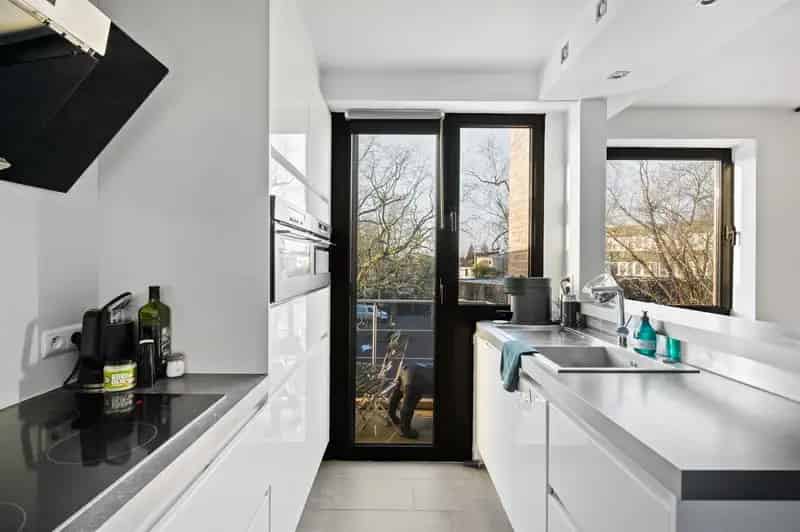 Prachtig Appartement (91m²) met terras en autstaanplaats te Kontich.