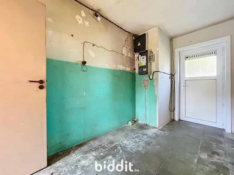 TE RENOVEREN WONING MET TUIN