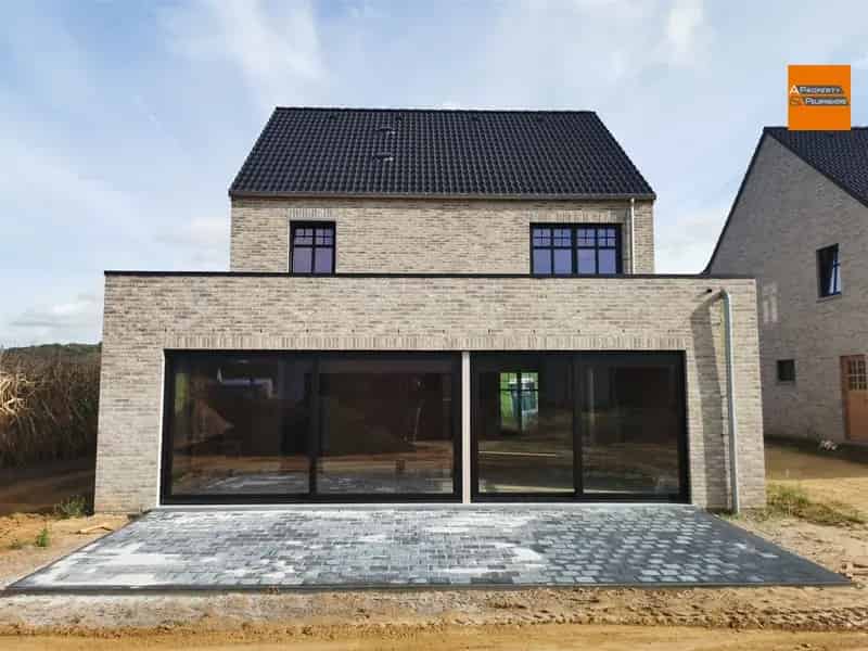Nieuwbouwwoning met 4 slaapkamers