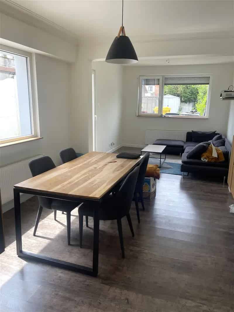 Laagbouw woning met 1 slaapkamer en tuin
