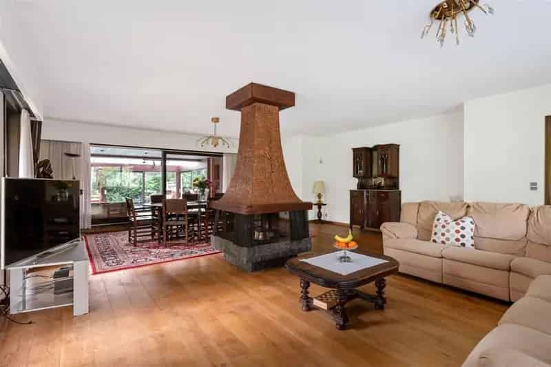 Architecturale woning, op een uitstekende locatie te Rijmenam