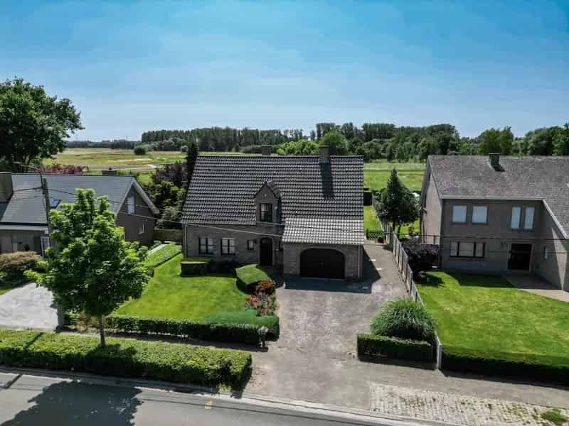 Mooie, landelijke woning op een prachtig perceel van 1071m² te Puurs-Sint-Amands.