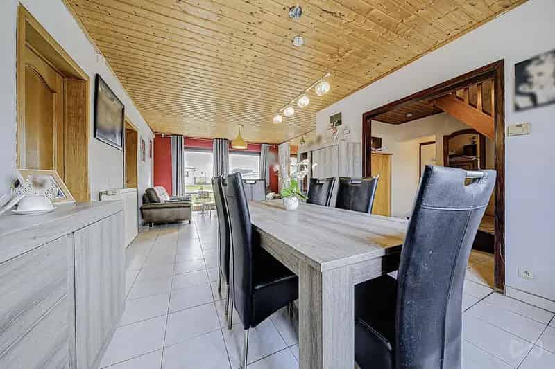 Huis met vijf slaapkamers in Sart-dames-avelines
