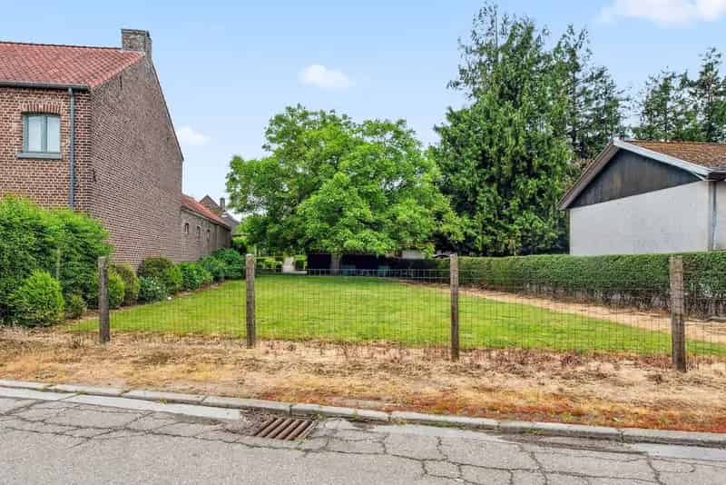 Grond 5a 15ca voor halfopen bebouwing