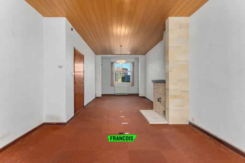 Te renoveren woning met 4 slaapkamers en zonnige tuin op toplocatie te Blankenberge!