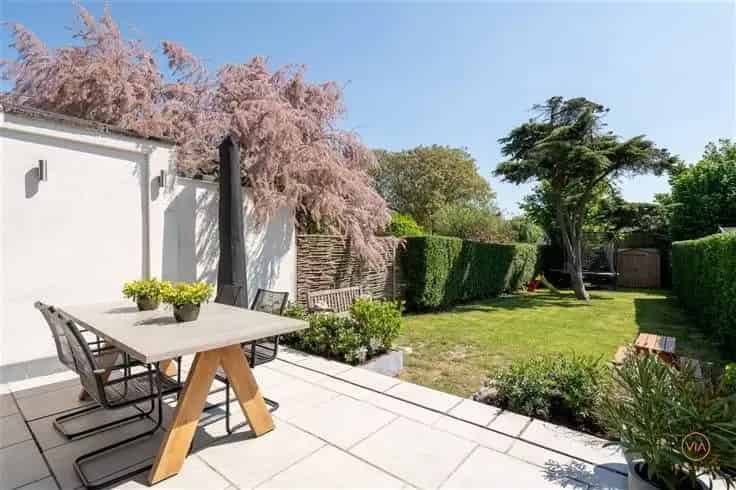 Huis Te Koop Edegem: Ruime Vernieuwbouw 3 slaapkamers
