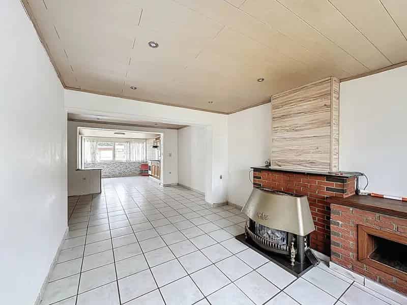 Gezellig huis in Mol te koop met 4 slaapkamers en groot bijgebouw.