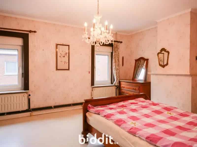 CENTRAAL GELEGEN WONING MET GARAGE