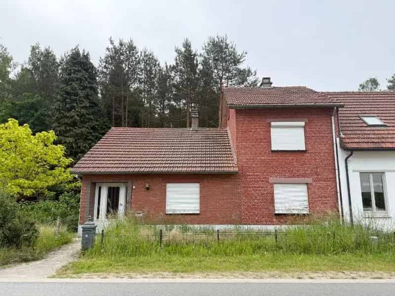 Bouwgrond met woning voor afbraak