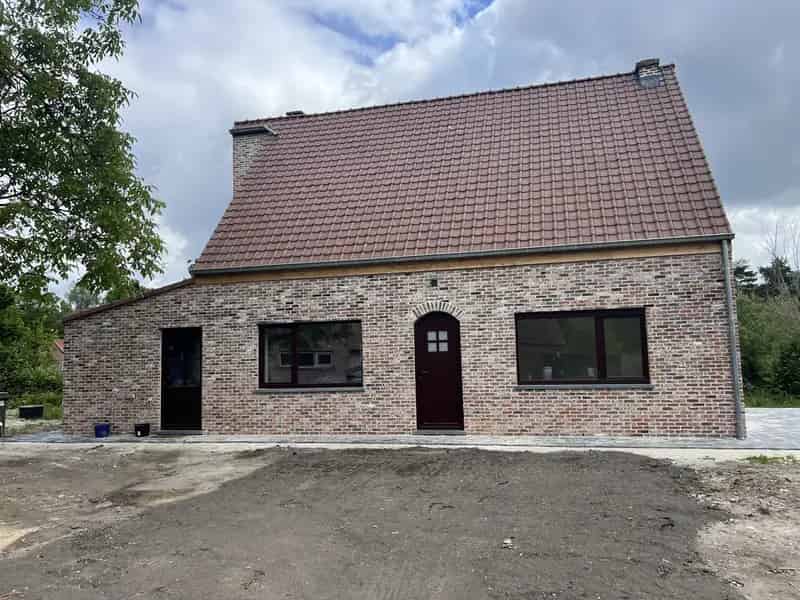 Huis te koop: Instapklare gerenoveerde woning in het groen