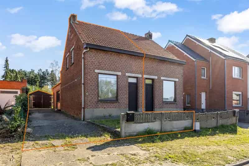 TE RENOVEREN WONING MET 2 SLAAPKAMERS GELEGEN OP EEN PERCEEL VAN 3A94CA TE HAM