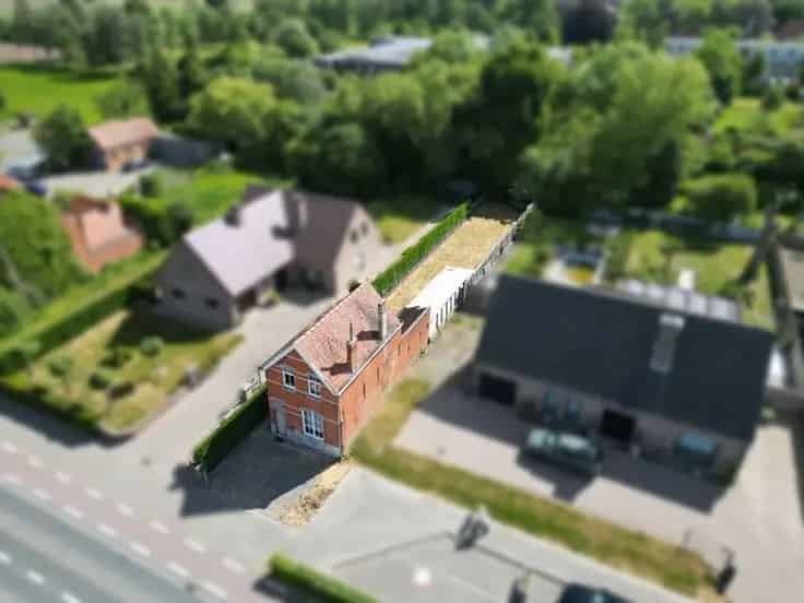 Huis Te Koop Ruime Tuin 2-3 slaapkamers Nabij Centrum