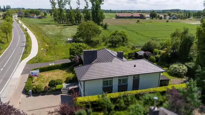 Goed onderhouden statige woning op een perceel van 970m²