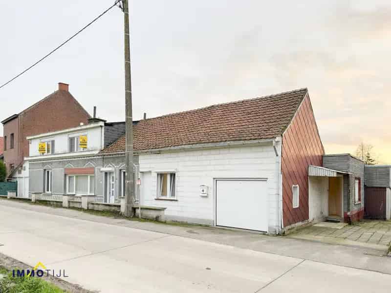 Ruime gezinswoning met zuidgerichte tuin en garage!