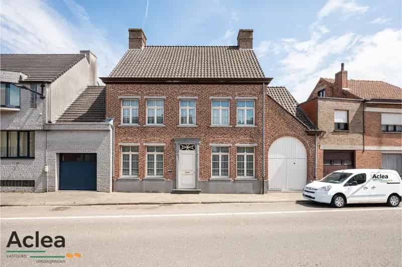 Statige burgerwoning met ruime tuin in het dorp van Watervliet