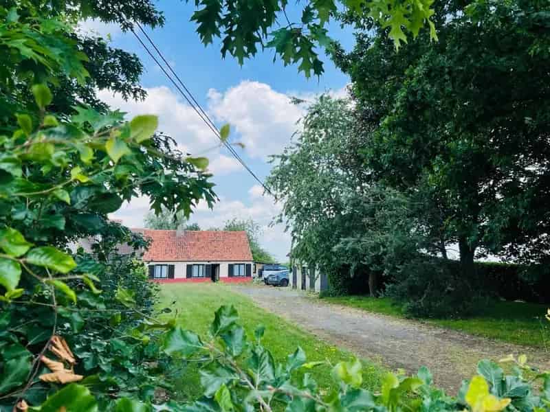 Totaal te renoveren hoeve te koop in Lievegem