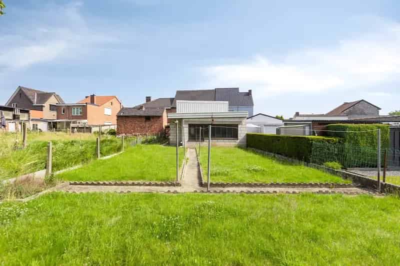 Ruime gezinswoning met grote hobbyruimte en zonnige tuin