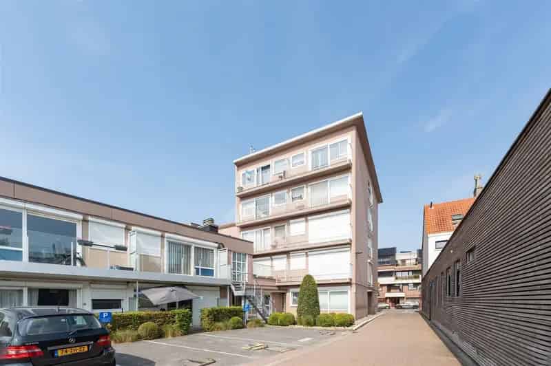 VLAKBIJ CENTRUM / LAGE KOSTEN