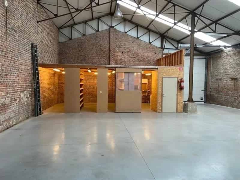 Magazijn te koop in Beveren-leie